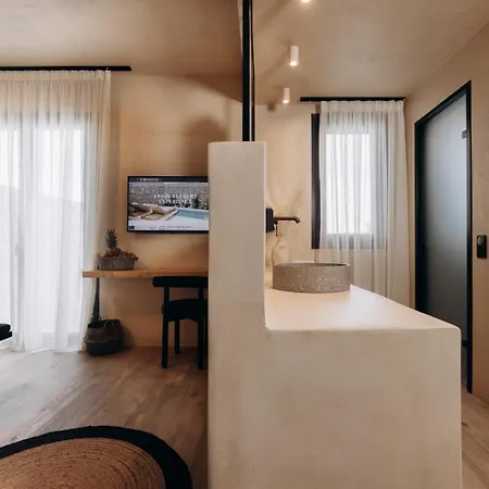 Princess Luxury Adults Only - Princess Collection * Agia Anna (Naxos)